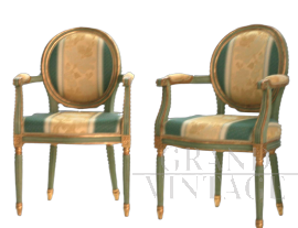 Coppia di poltrone in stile Luigi Filippo imbottite e laccate verdi e oro                            