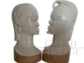 "Amore Eterno", coppia di sculture in avorio del Camerun, anni '50
