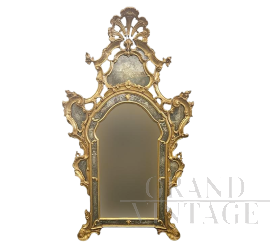 Specchiera in legno dorato e vetro a specchio decorato