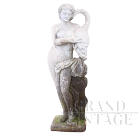 Statua da giardino classica con Leda e il cigno di inizi '900                            