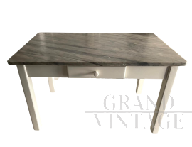 Tavolo da cucina vintage con piano in marmo grigio                            