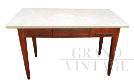 Tavolo da cucina antico con piano in marmo, tagliere e mattarello, di fine '800