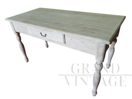 Tavolo da pranzo dell'800 laccato shabby chic con cassetto                            