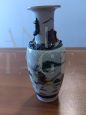 Chinese Nankino vase from the early 1900s in painted ceramic