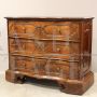 17th century Italian walnut chest of drawers