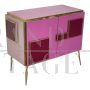 Credenza anni '80 in vetro rosa con maniglie illuminate a Led                            