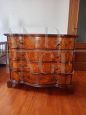 Antique Baroque style chest of drawers in walnut briar