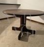 Round table designed by Gianfranco Frattini