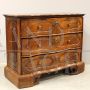 17th century Italian walnut chest of drawers