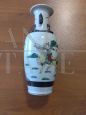 Chinese Nankino vase from the early 1900s in painted ceramic       