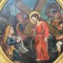 Antique oval painting with Jesus and the Cyrenean, oil on canvas from the 18th century