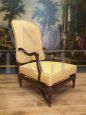 Antique Louis XVI armchair in good condition