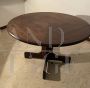 Round table designed by Gianfranco Frattini