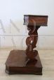 Antique kneeler in walnut from the end of the 18th century