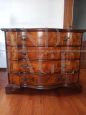 Antique Baroque style chest of drawers in walnut briar