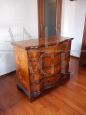 Antique Baroque style chest of drawers in walnut briar