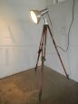 INDUSTRIAL LAMP WITH TRIPOD