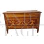 Scrivania lombarda da centro in stile antico riccamente intarsiata                            