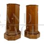 Coppia di antiche colonne portascultura in noce
