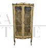 Antique-style Venetian display cabinet lacquered in gold