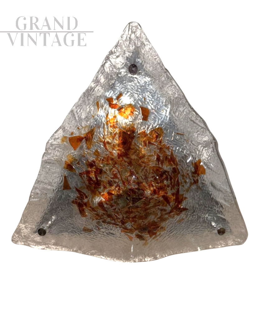 Applique triangolare in vetro di Murano ambrato                            