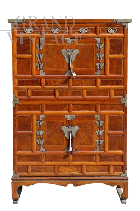 Armadietto mobile da corredo coreano antico di fine '800                            