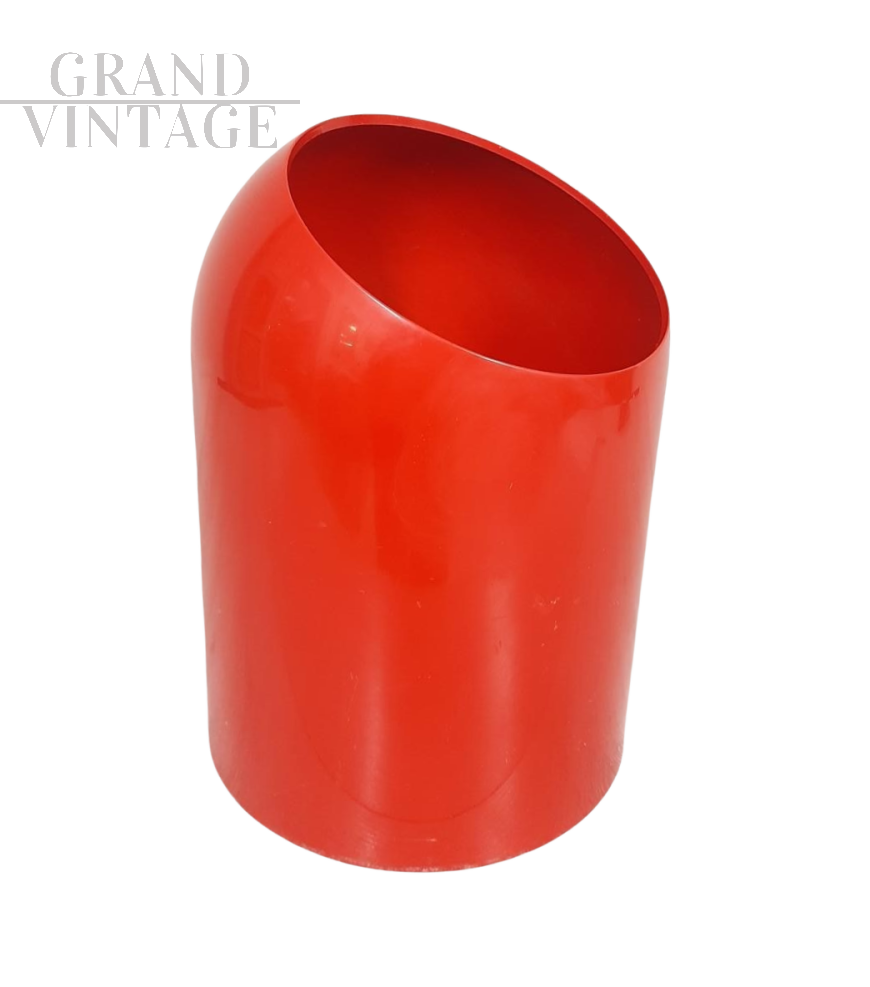 Cestino contenitore Gedy design di Makio Hasuike in plastica rossa, anni '70                            