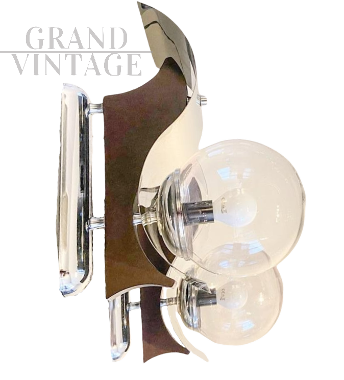 Coppia di appliques design in legno, metallo e vetro soffiato, Italia anni '70                            