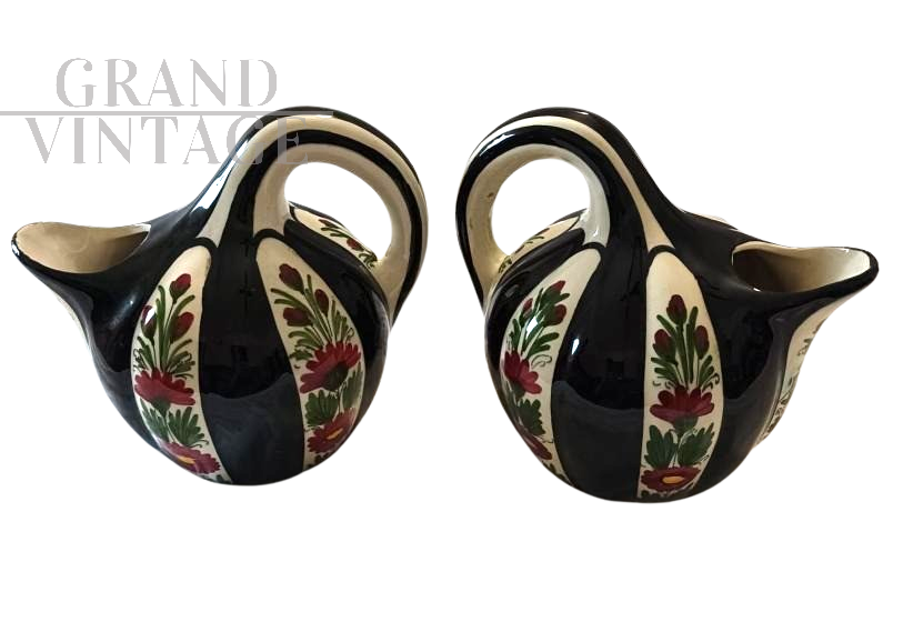 Coppia di brocche Titano in ceramica di San Marino                            