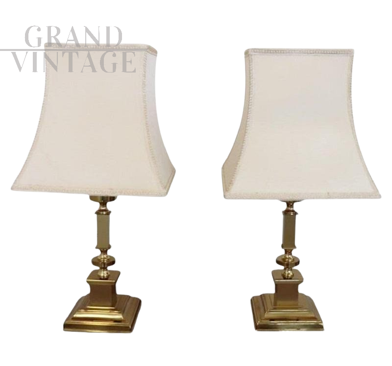Coppia di lampade abat-jour dorate anni '70                            