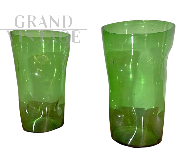 Coppia di vasi Empoli in vetro verde effetto schiacciato, 1940                            