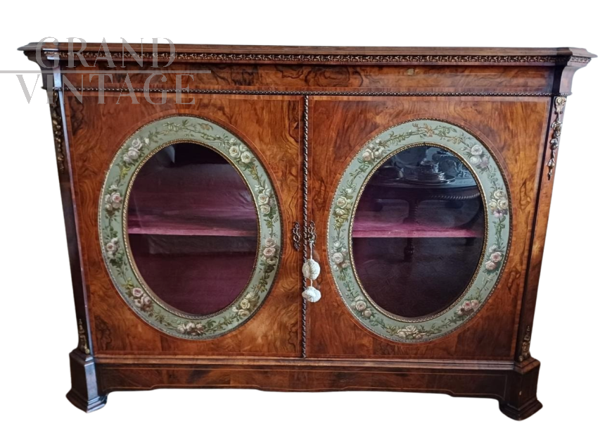 Credenza antica vittoriana con due ante a vetro                            