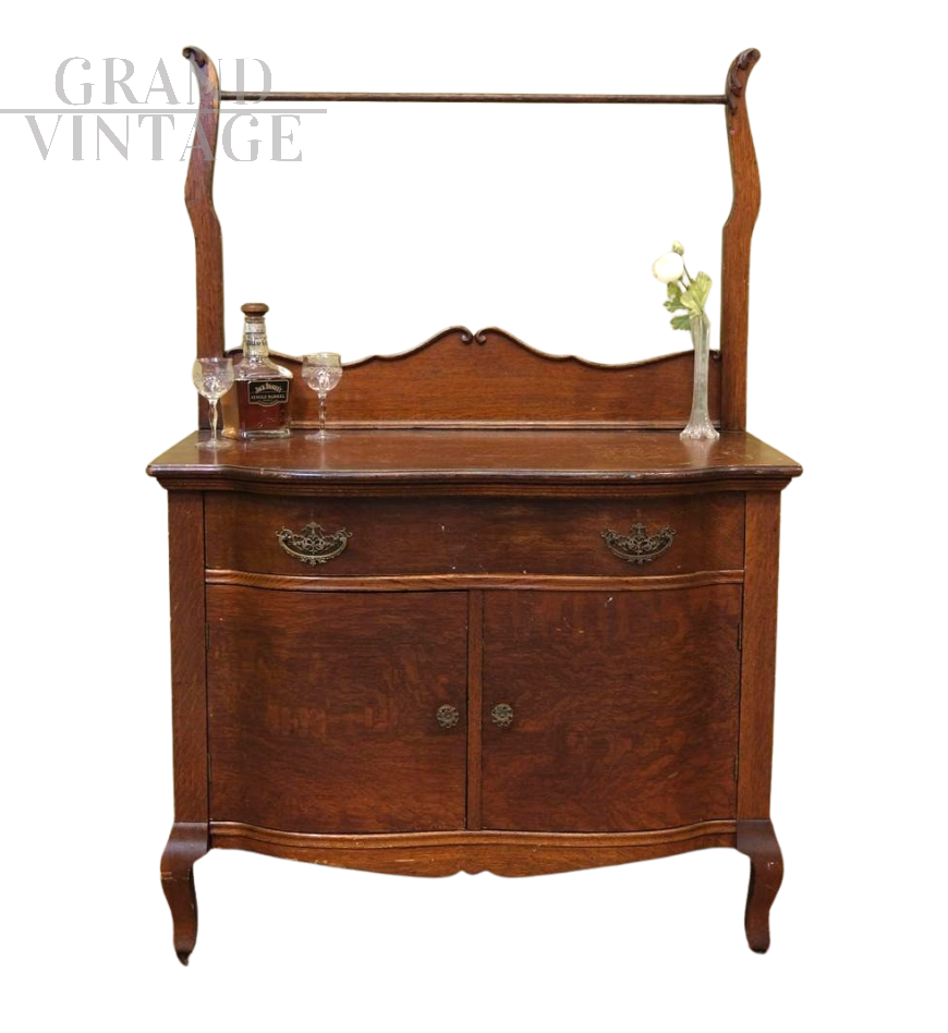 Credenza buffet vintage con forme mosse                            