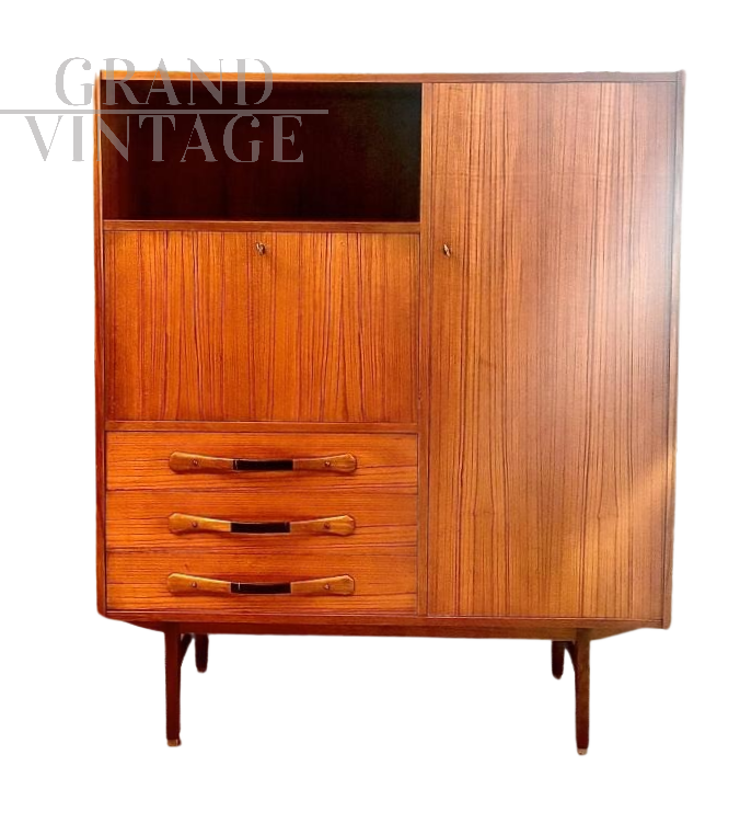 Credenza highboard in teak in stile scandinavo                            