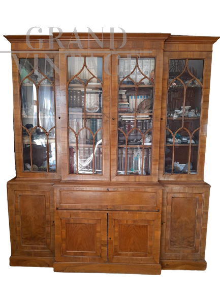 Credenza libreria antica inglese con vetri a cattedrale 