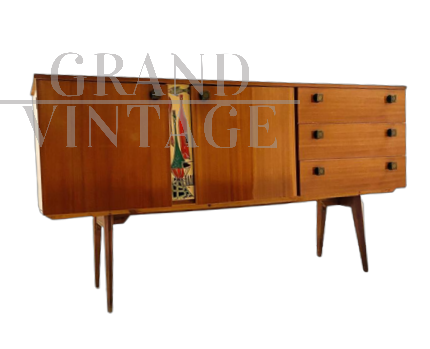Credenza sideboard vintage degli anni '50 con decorazione
