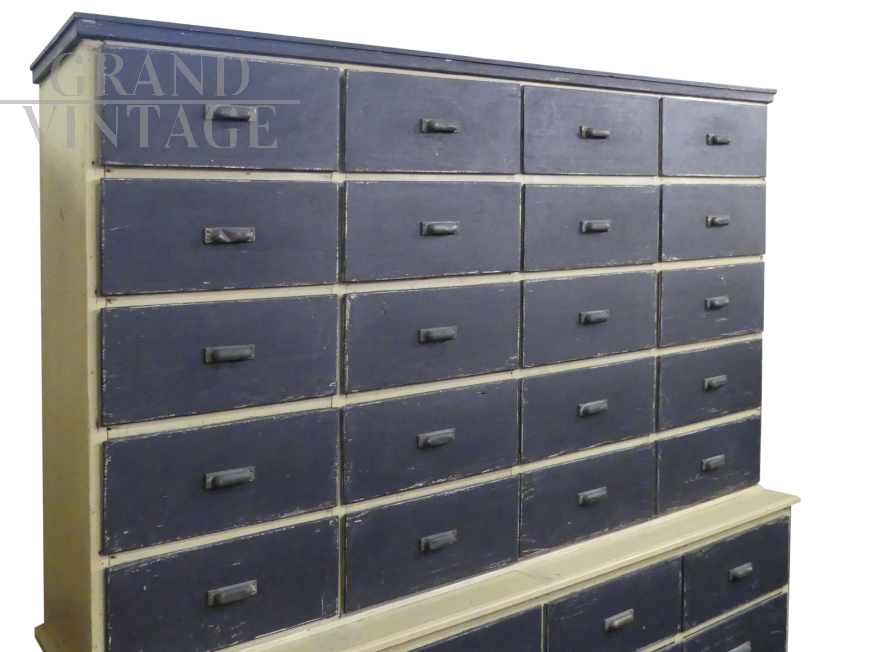 Grande mobile da merceria con 28 cassetti