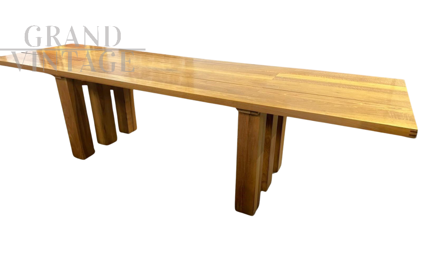 Grande tavolo La Basilica di Mario Bellini per Cassina in noce                            