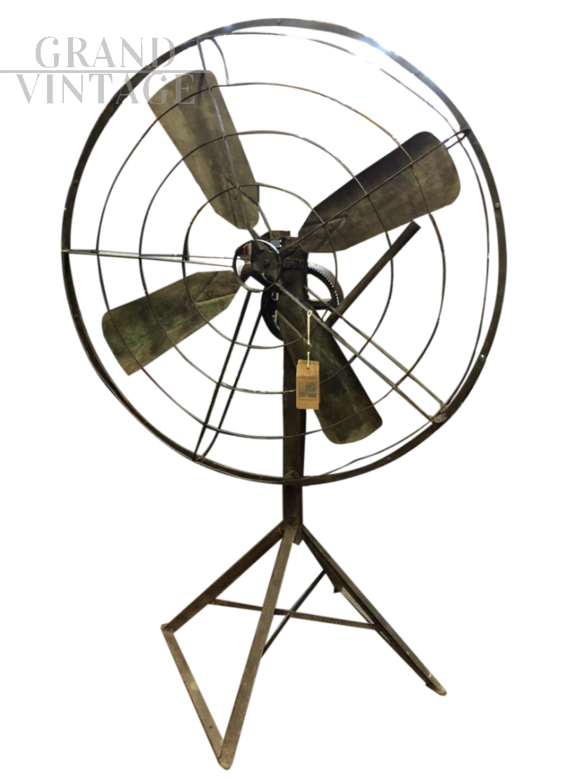 Grande ventilatore industriale vintage