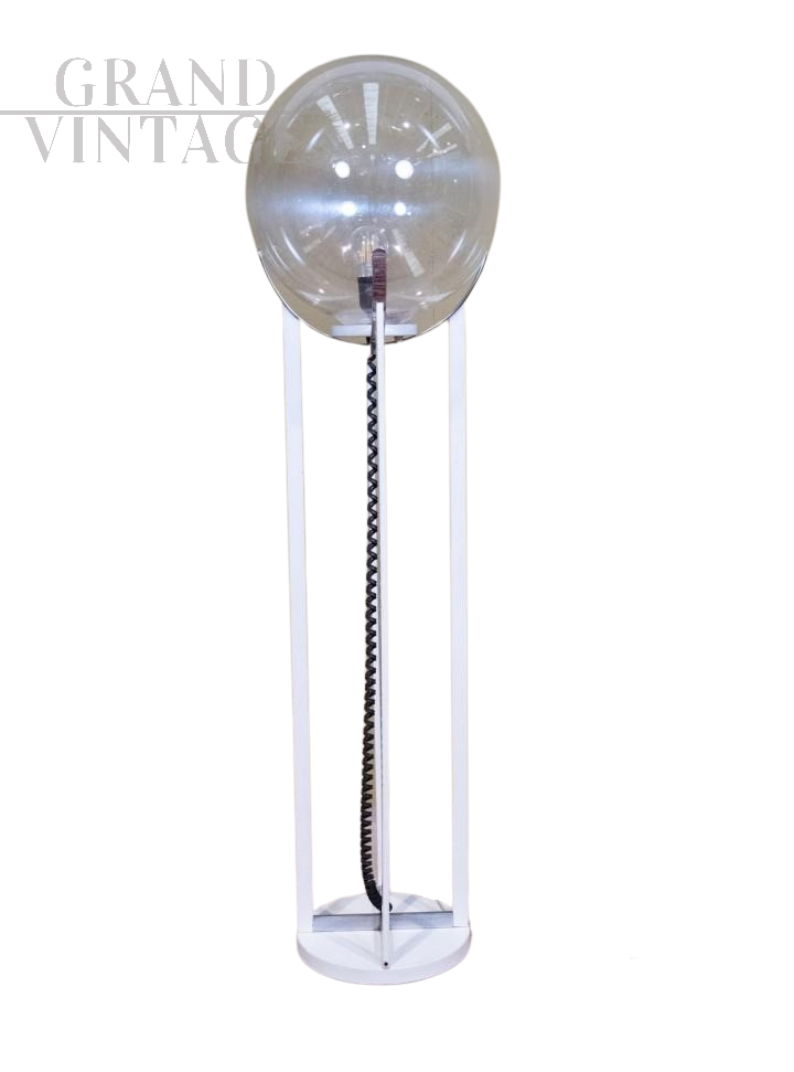 Lampada da terra in stile Saturn                            