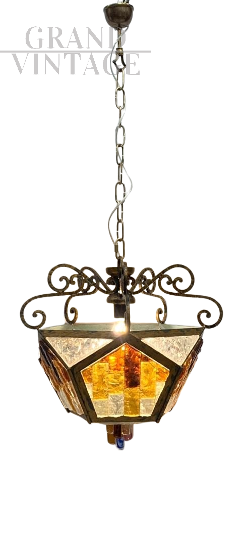 Lampadario lanterna Longobard brutalista in vetro di Murano e ferro battuto                            