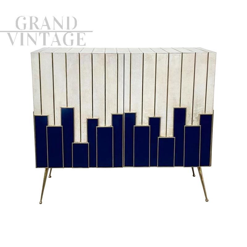 Mobile due ante in vetro blu e pergamena naturale                            