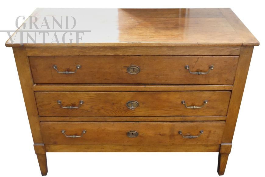 Cassettone veneto antico in legno di quercia e olmo, XIX secolo