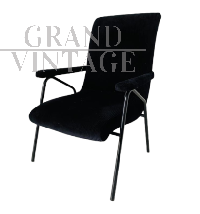 Poltrona vintage in velluto nero degli anni '60                            