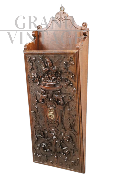 Porta giornali antico in legno di noce intagliato, XIX secolo                            