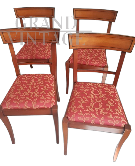 Set di 4 sedie Grange in stile classico, anni '70                       