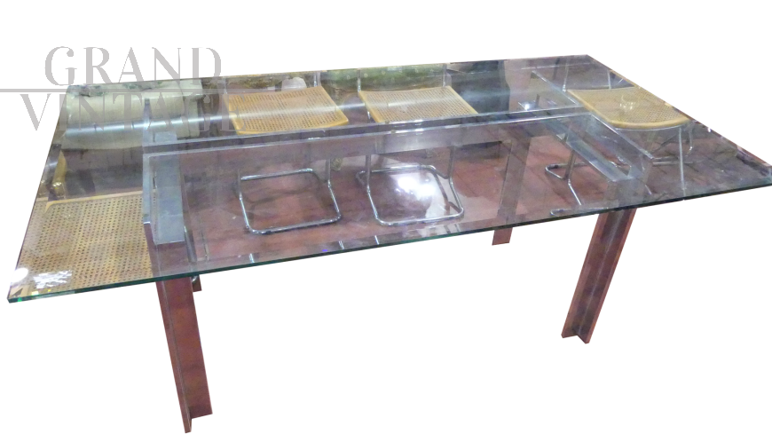 Tavolo anni '70 con piano in vetro