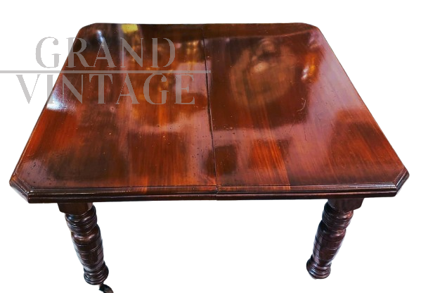 Tavolo antico inglese allungabile a manovella, della fine dell'800                            