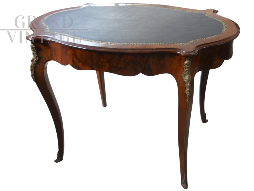 Tavolo scrittoio Francese antico con piano in pelle nera e bronzi