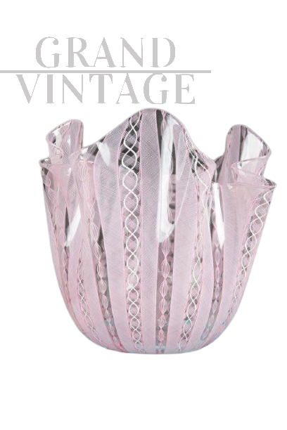 Vaso di Fulvio Bianconi per Venini modello fazzoletto, rosa